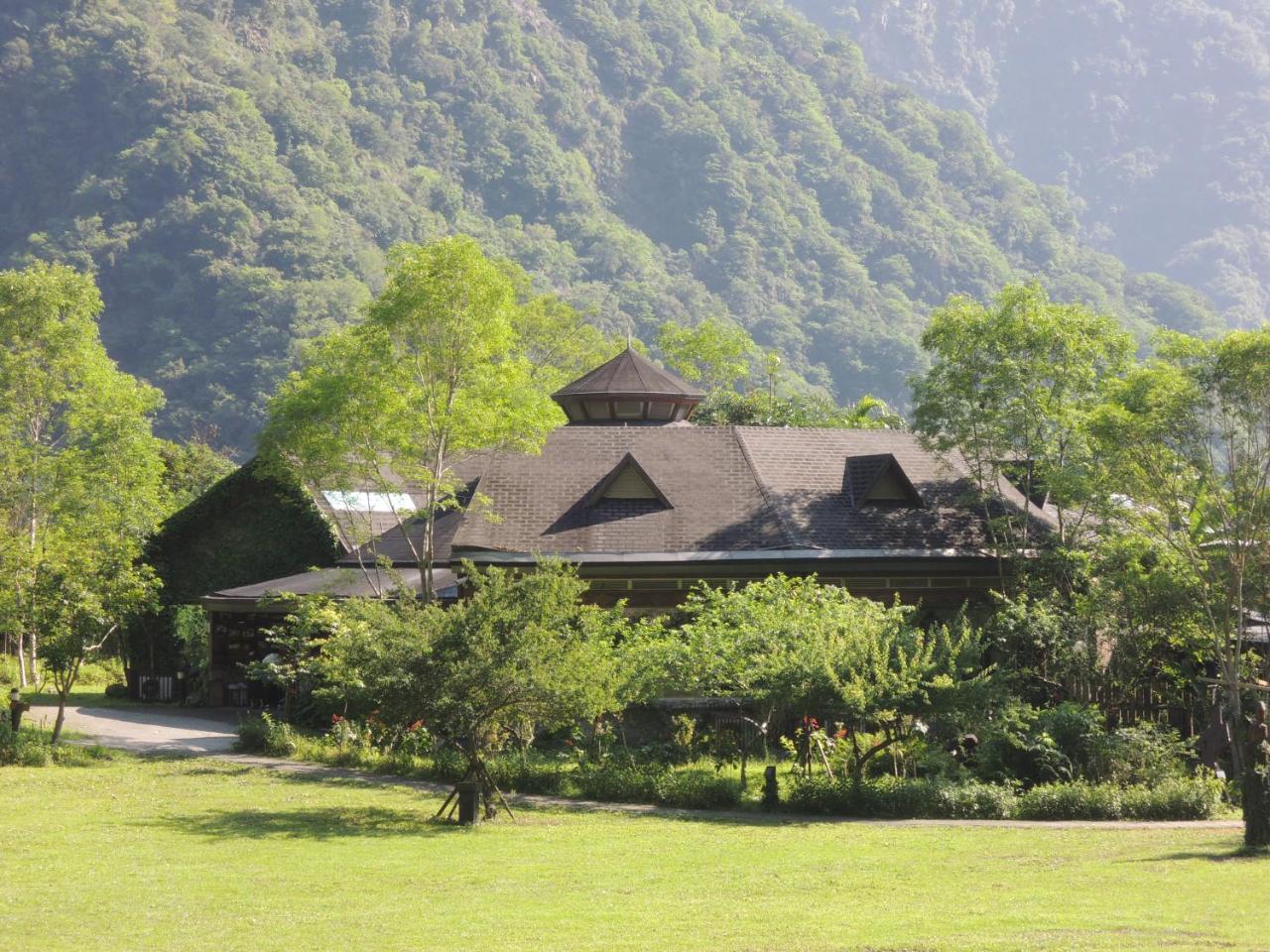 Taroko Village Hotel Fushi Exterior foto